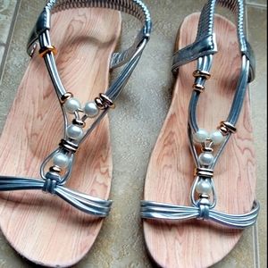 Beautiful girls silver sandals size 4